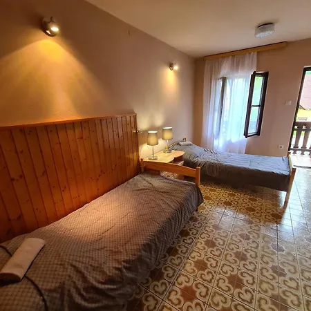 Panni Nyaralo Koezel A Parthoz Holiday home