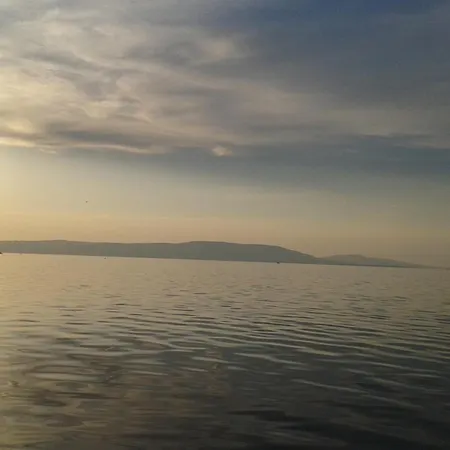 Holiday home Panni Nyaralo Koezel A Parthoz Balatonboglar